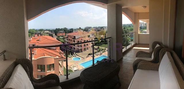 Луксозен имот с четири отделни стаи - - снимка 17 - Имоти Премиер