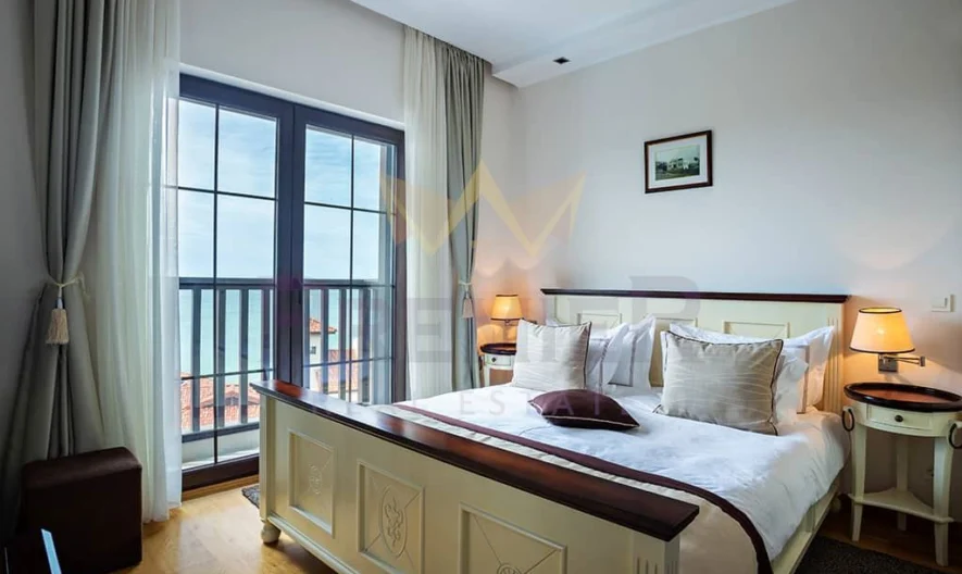 Луксозен многостаен апартамент, Thracian Cliffs Golf & Beach Resort - - снимка 3 - Имоти Премиер