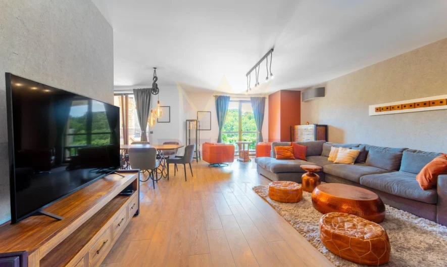 Луксозен Тристаен Апартамен, кв. Бриз, Варна! -  - снимка 1 - Имоти Премиер