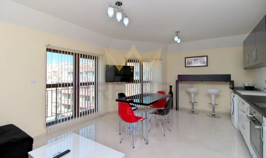 ЛУКСОЗЕН ТРИСТАЕН АПАРТАМЕНТ ИДЕАЛЕН ЦЕНТЪР -  - снимка 3 - Имоти Премиер