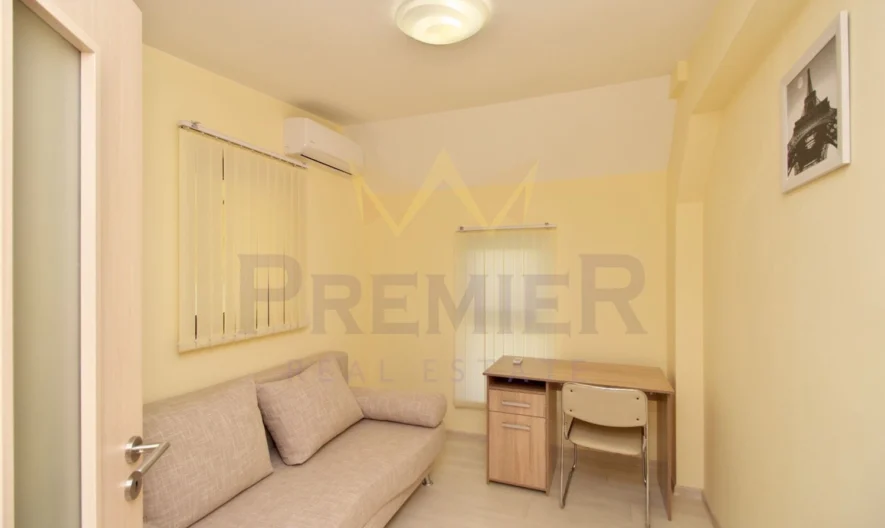 ЛУКСОЗЕН ТРИСТАЕН АПАРТАМЕНТ ИДЕАЛЕН ЦЕНТЪР -  - снимка 7 - Имоти Премиер