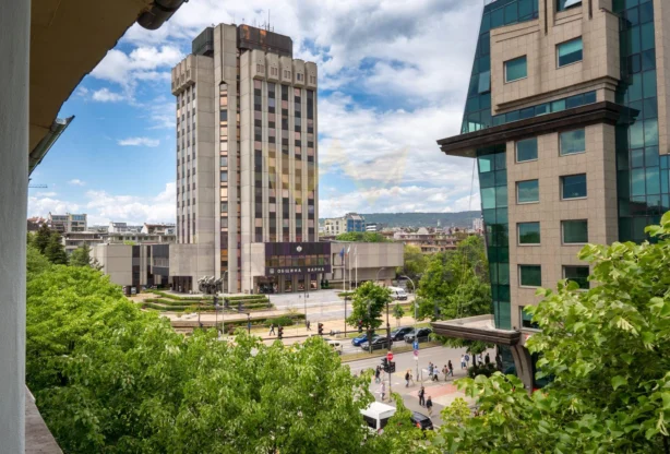 Агенция за недвижими имоти - Имоти Премиер - имот - 1036665, Цена: 300000 EUR