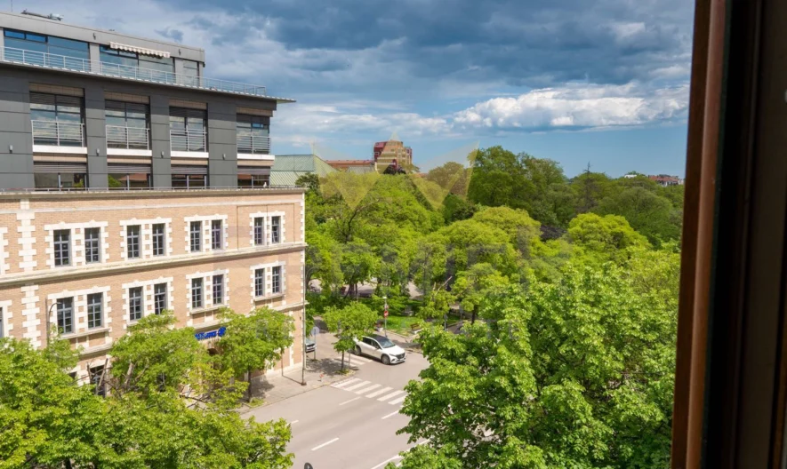 Луксозен тристаен апартамент срещу Община Варна -  - снимка 23 - Имоти Премиер