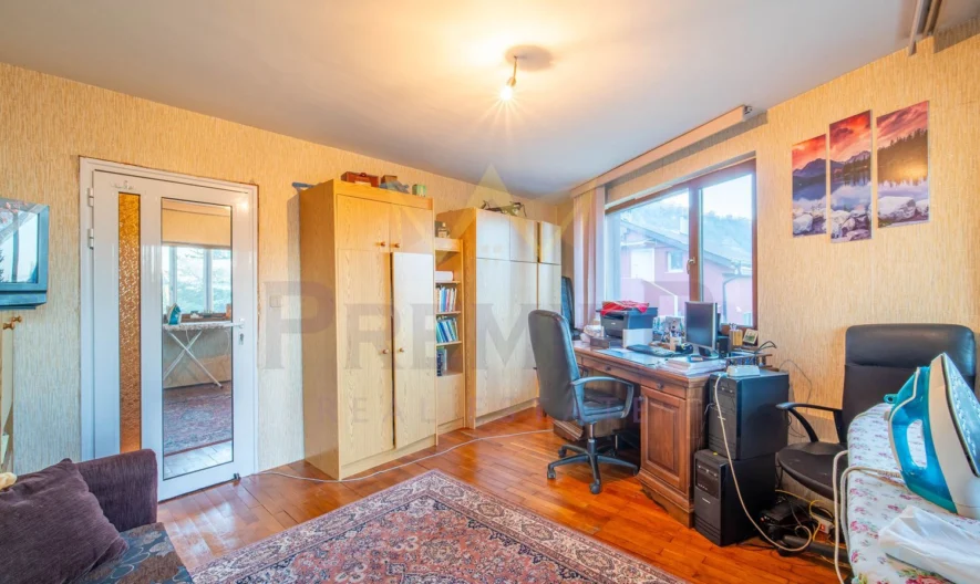 Луксозна фамилна къща в кв. Аспарухово - - снимка 22 - Имоти Премиер