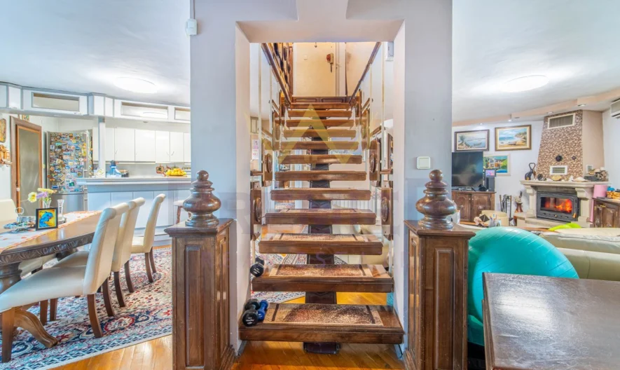 Луксозна фамилна къща в кв. Аспарухово - - снимка 6 - Имоти Премиер