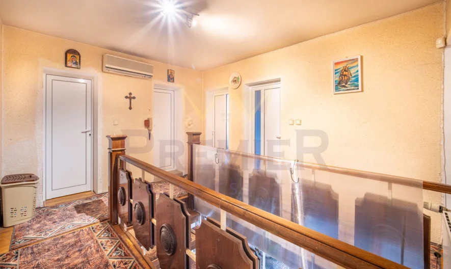 Луксозна фамилна къща в кв. Аспарухово - - снимка 7 - Имоти Премиер