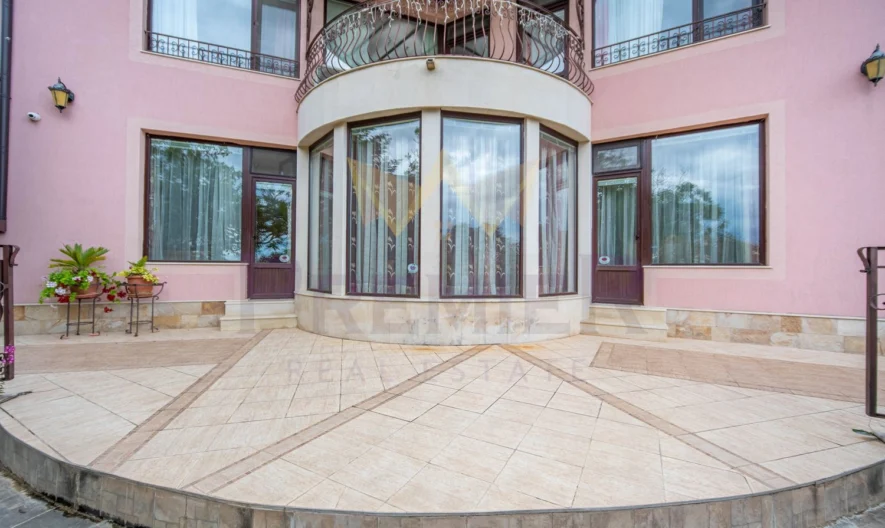 Луксозна къща с басейн и морска гледка -  - снимка 15 - Имоти Премиер