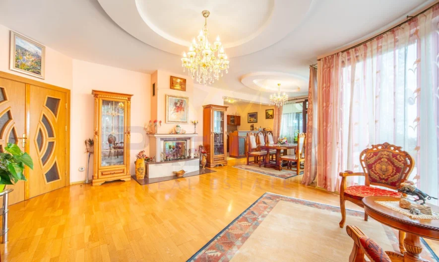 Луксозна къща с басейн и морска гледка - - снимка 16 - Имоти Премиер