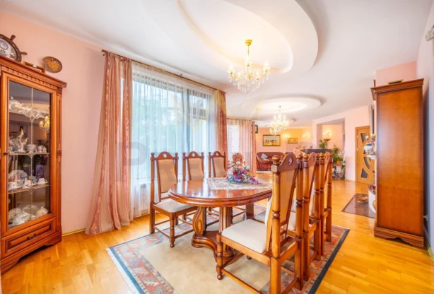 Агенция за недвижими имоти - Имоти Премиер - имот - 1036068, Цена: 990000 EUR