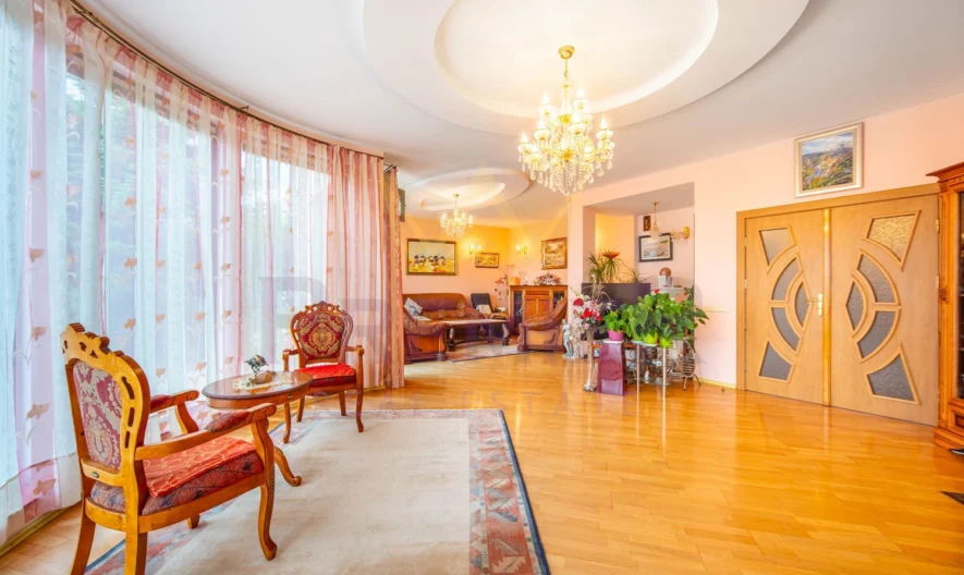 Луксозна къща с басейн и морска гледка -  - снимка 2 - Имоти Премиер