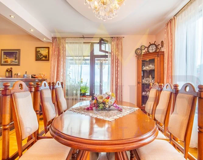 Луксозна къща с басейн и морска гледка -  - снимка 20 - Имоти Премиер