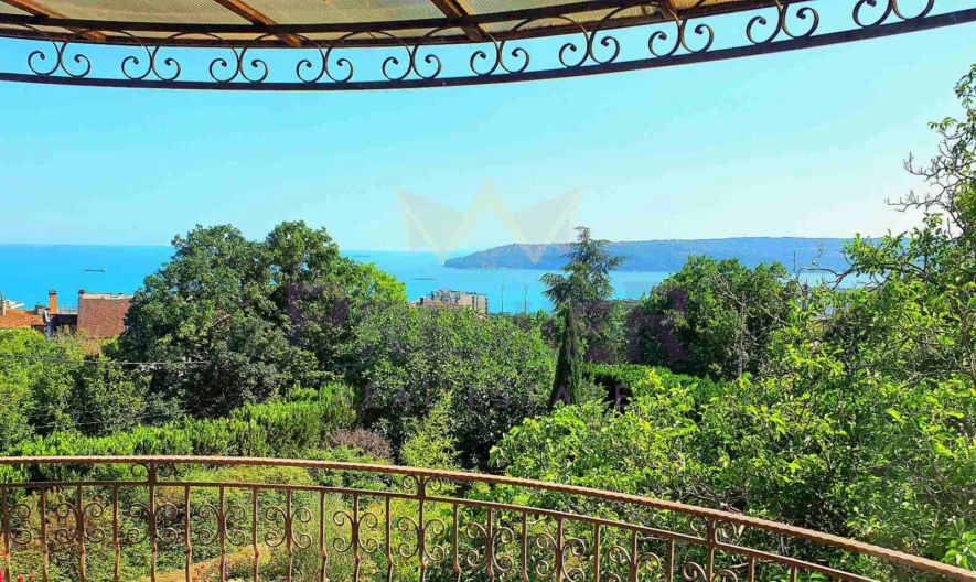 Луксозна къща с басейн и морска гледка -  - снимка 28 - Имоти Премиер