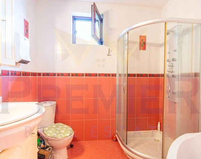 Луксозна къща с басейн и морска гледка - - снимка 3 - Имоти Премиер