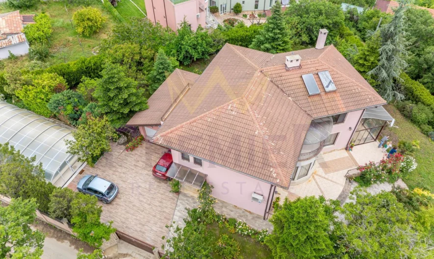 Луксозна къща с басейн и морска гледка -  - снимка 43 - Имоти Премиер