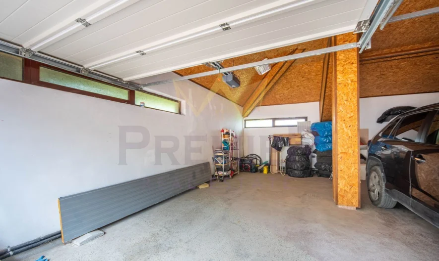 Луксозна къща с басейн и морска гледка - - снимка 43 - Имоти Премиер