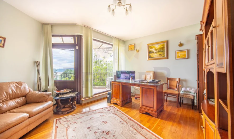 Луксозна къща с басейн и морска гледка - - снимка 45 - Имоти Премиер