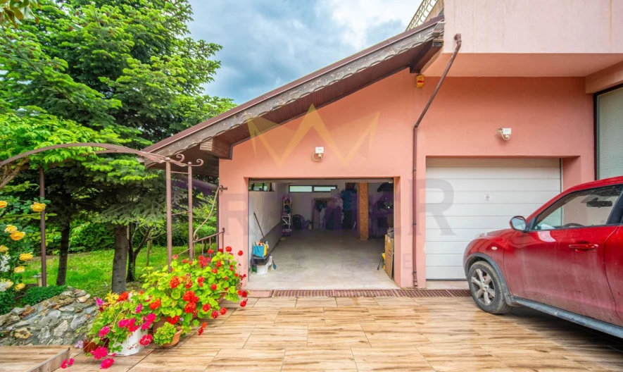 Луксозна къща с басейн и морска гледка - - снимка 50 - Имоти Премиер