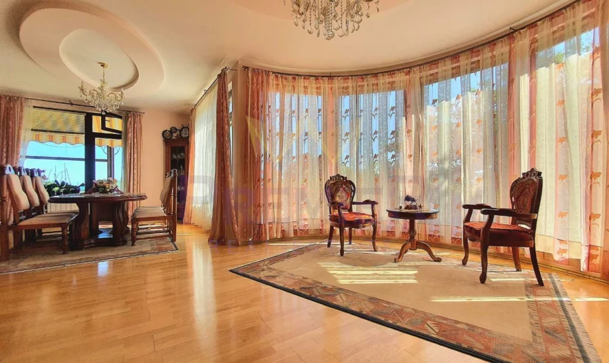 Луксозна къща с басейн и морска гледка - - снимка 52 - Имоти Премиер