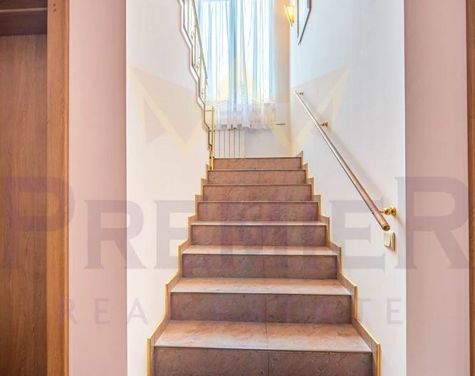 Луксозна къща с басейн и морска гледка - - снимка 8 - Имоти Премиер