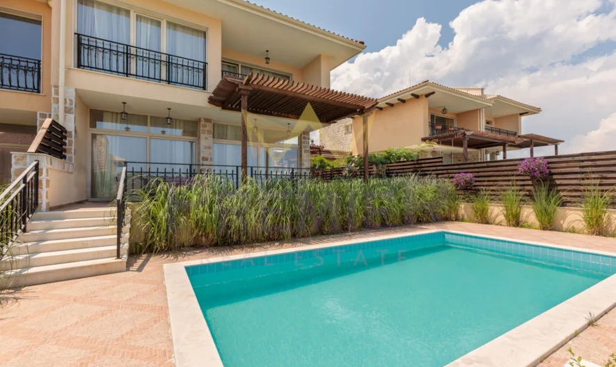 Луксозна къща с басейн и морска панорама в Лозенец – престиж, комфорт и уединение край морето -  - снимка 15 - Имоти Премиер