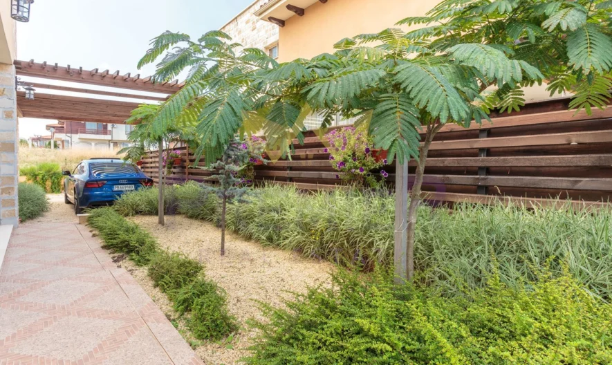 Луксозна къща с басейн и морска панорама в Лозенец – престиж, комфорт и уединение край морето -  - снимка 17 - Имоти Премиер