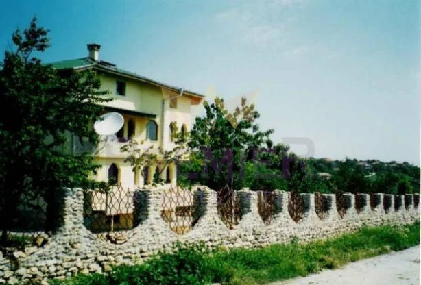 Агенция за недвижими имоти - Имоти Премиер - имот - 451342, Цена: 550000 EUR