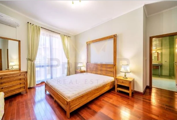 Агенция за недвижими имоти - Имоти Премиер - имот - 627145, Цена: 990000 EUR