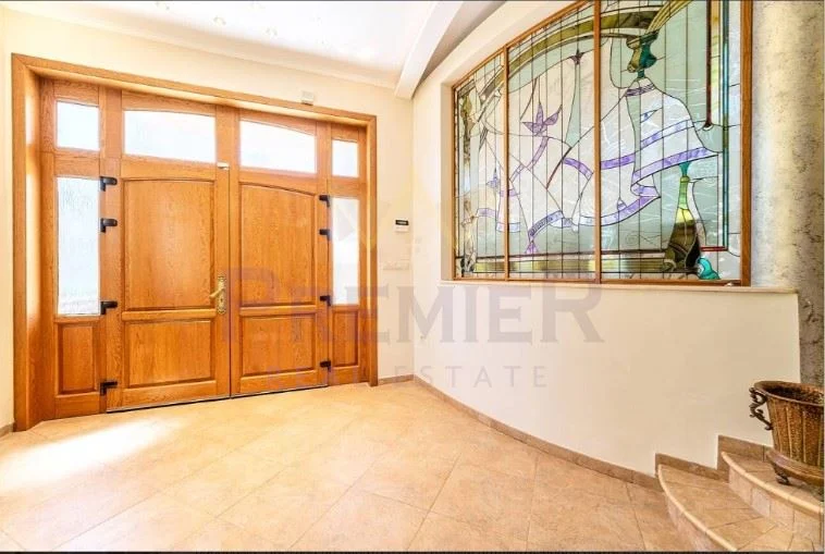 Агенция за недвижими имоти - Имоти Премиер - имот - 627145, Цена: 990000 EUR