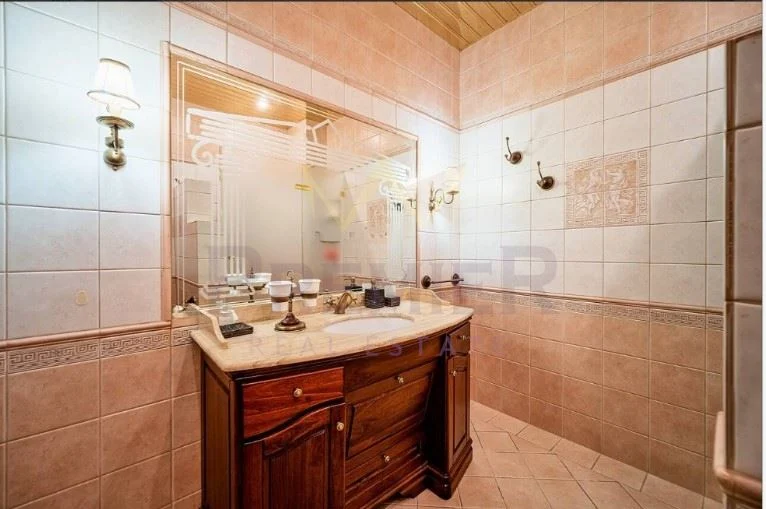 Луксозна къща в м-т Евксиновград - - снимка 9 - Имоти Премиер