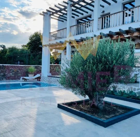 Луксозна къща в Несебър – на Метри от плажа -  - снимка 6 - Имоти Премиер