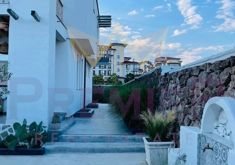 Луксозна къща в Несебър – на Метри от плажа -  - снимка 7 - Имоти Премиер