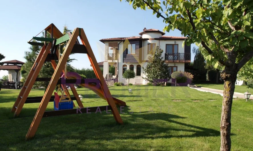 Луксозна къща в с. Аврен -  - снимка 2 - Имоти Премиер