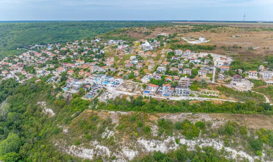 Луксозна новострояща се двуетажна къща с морска панорама, в гр. Балчик - - снимка 17 - Имоти Премиер