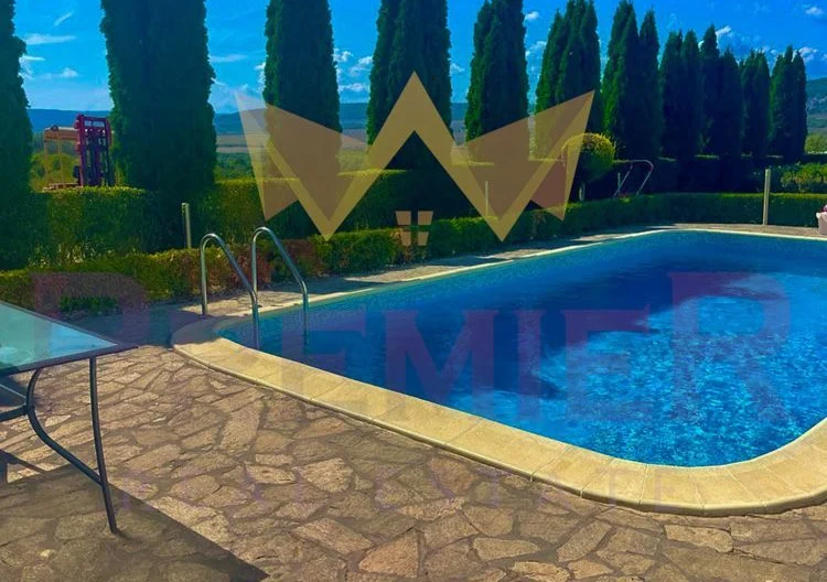 Луксозна триетажна къща в село Оброчище - - снимка 14 - Имоти Премиер