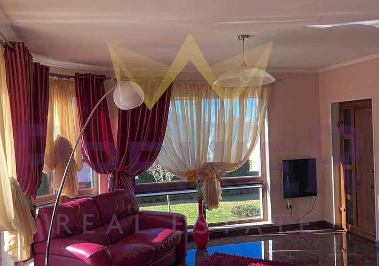 Луксозна триетажна къща в село Оброчище - - снимка 27 - Имоти Премиер