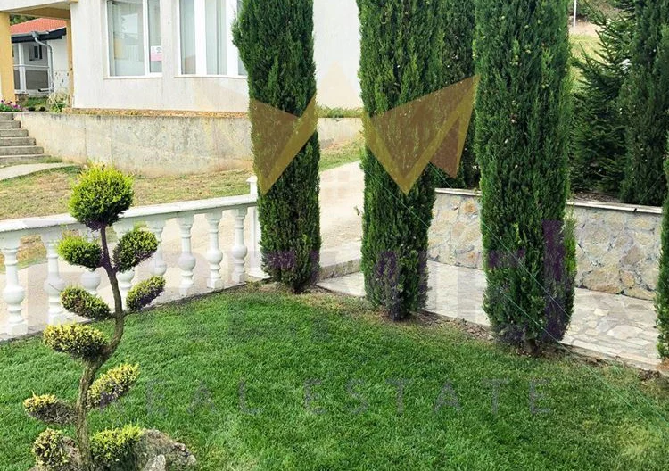 Луксозна триетажна къща в село Оброчище -  - снимка 3 - Имоти Премиер