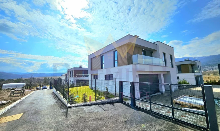 Луксозни, бутикови къща в Бистрица -  - снимка 18 - Имоти Премиер