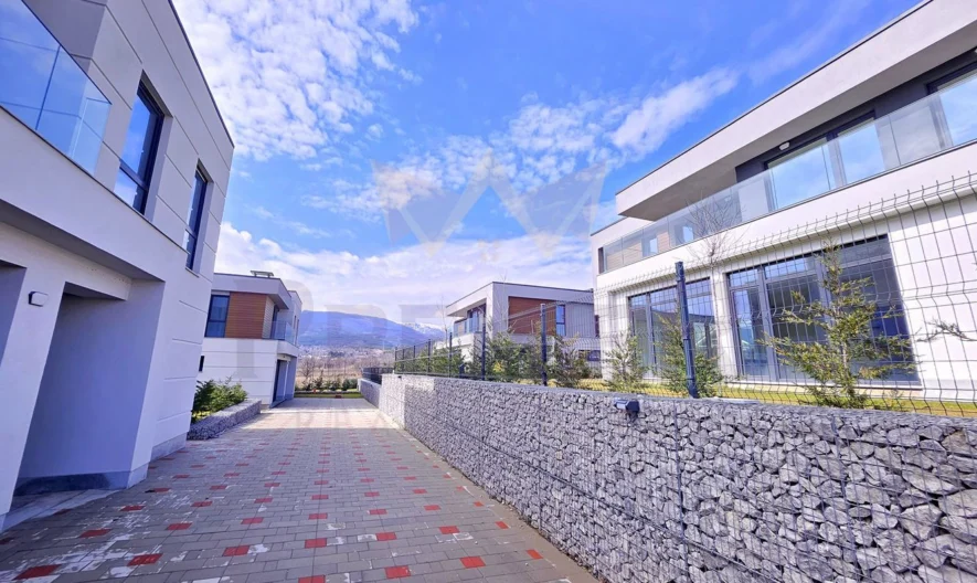 Луксозни, бутикови къща в Бистрица -  - снимка 36 - Имоти Премиер