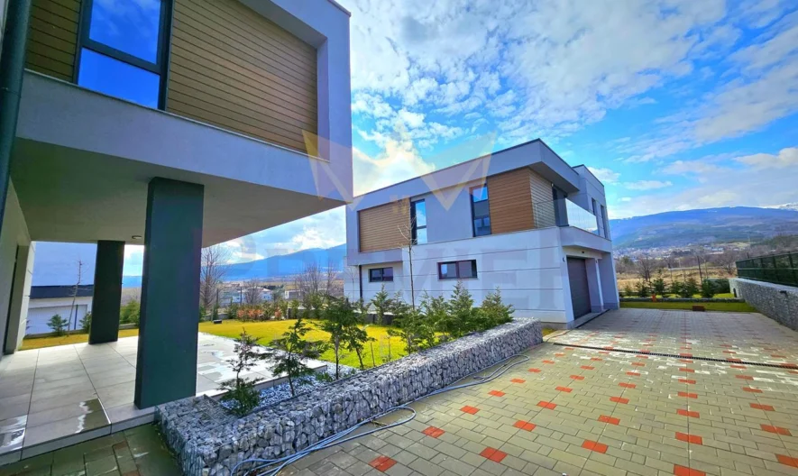 Луксозни, бутикови къща в Бистрица -  - снимка 6 - Имоти Премиер