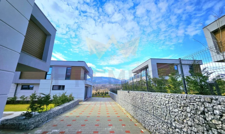 Луксозни, бутикови къща в Бистрица -  - снимка 8 - Имоти Премиер