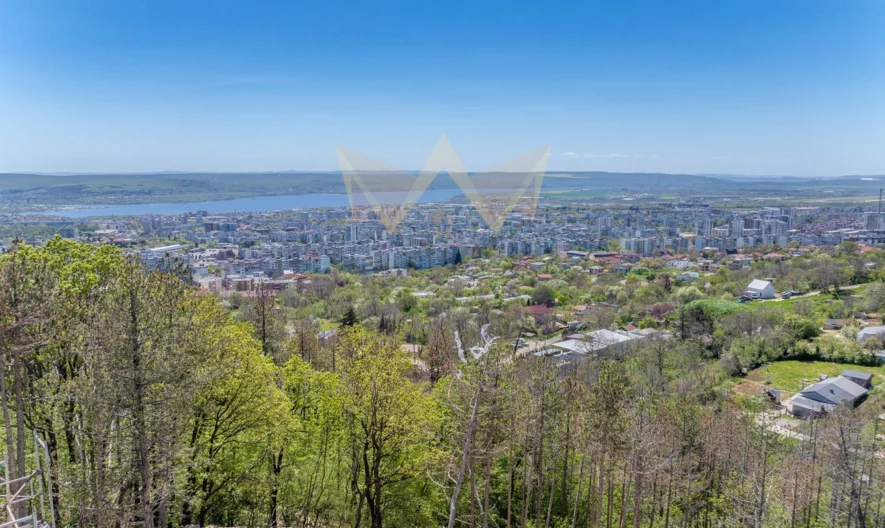Луксозни къщи с ТОП ПАНОРАМА КЪМ ЦЕЛИЯТ ГРАД в м-т Пчелина, гр. Варна -  - снимка 28 - Имоти Премиер