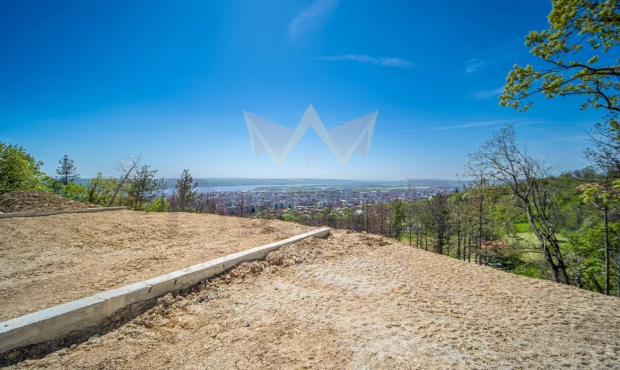 Луксозни къщи с ТОП ПАНОРАМА КЪМ ЦЕЛИЯТ ГРАД в м-т Пчелина, гр. Варна -  - снимка 39 - Имоти Премиер