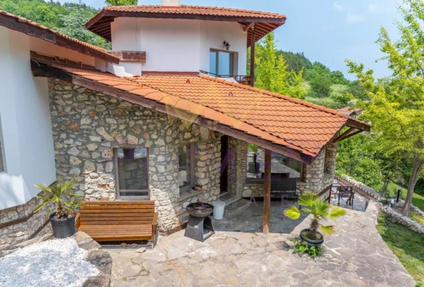 Агенция за недвижими имоти - Имоти Премиер - имот - 1031434, Цена: 1220000 EUR