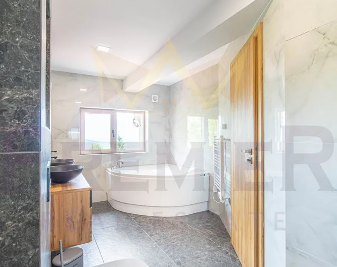 Луксозно имение в село Рогачево - - снимка 22 - Имоти Премиер