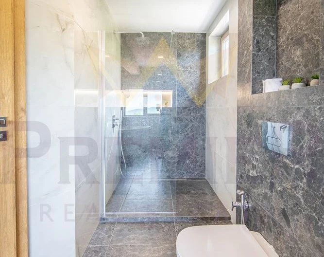 Луксозно имение в село Рогачево - - снимка 24 - Имоти Премиер