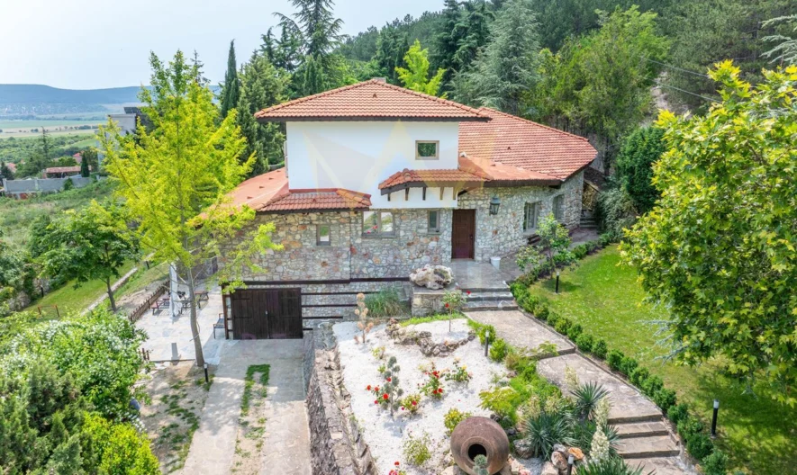 Луксозно имение в село Рогачево - - снимка 42 - Имоти Премиер