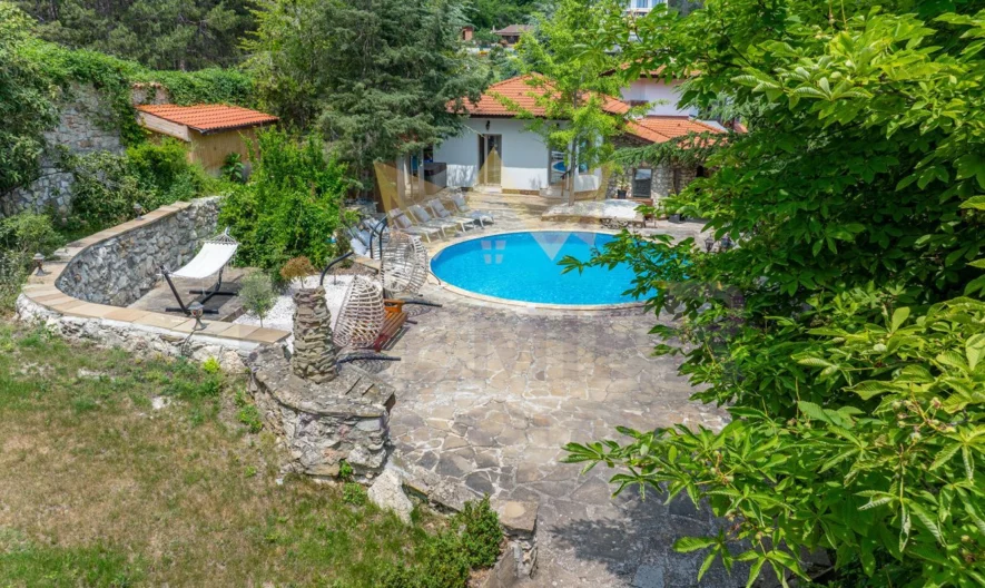 Луксозно имение в село Рогачево - - снимка 45 - Имоти Премиер