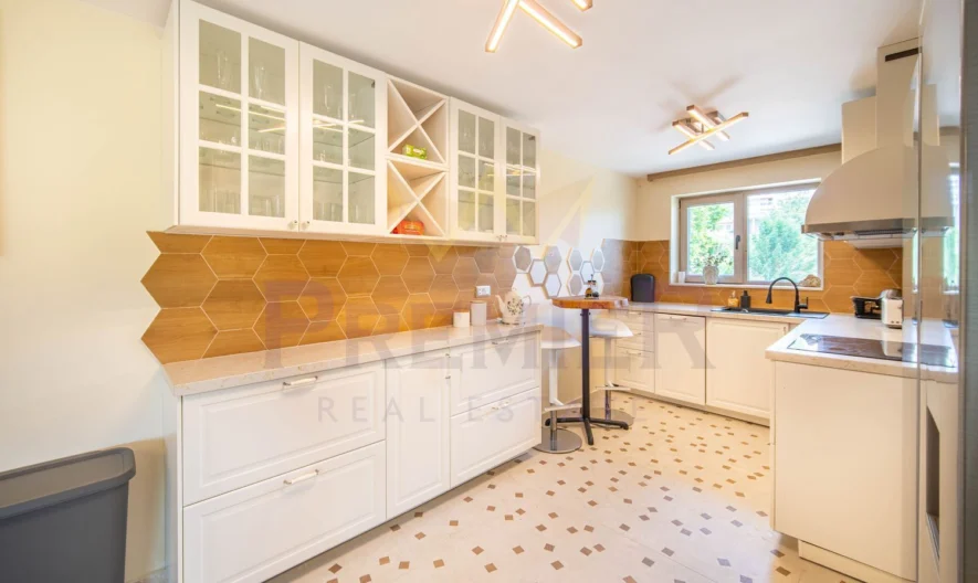 Луксозно имение в село Рогачево - - снимка 9 - Имоти Премиер