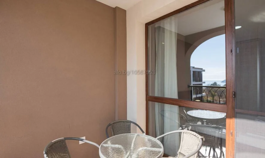 Луксозно обзаведен двустаен апартамент с впечатляваща морска гледка - - снимка 14 - Имоти Премиер