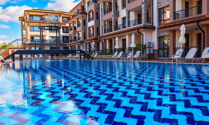 Луксозно обзаведен двустаен апартамент с впечатляваща морска гледка - - снимка 19 - Имоти Премиер